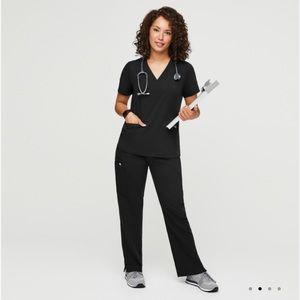 Figs Casma Three-Pocket Scrub Top